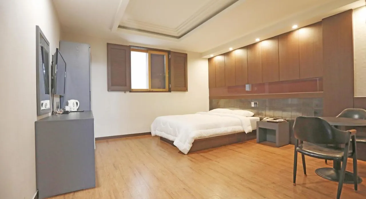Incheon Airport Hotel June