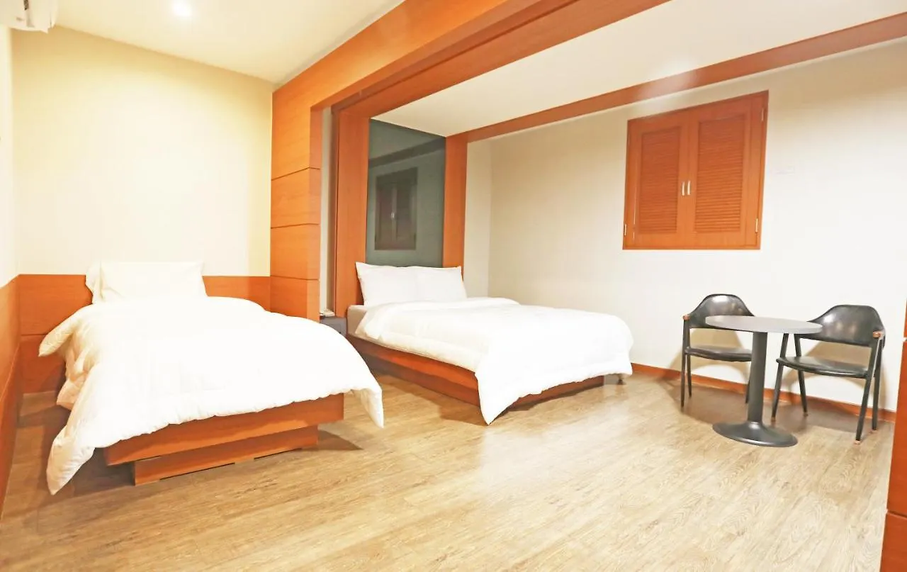 Incheon Airport Hotel June 3*,