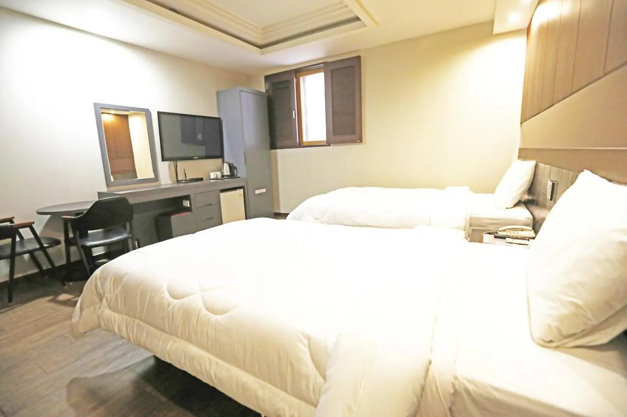 Incheon Airport Hotel June
