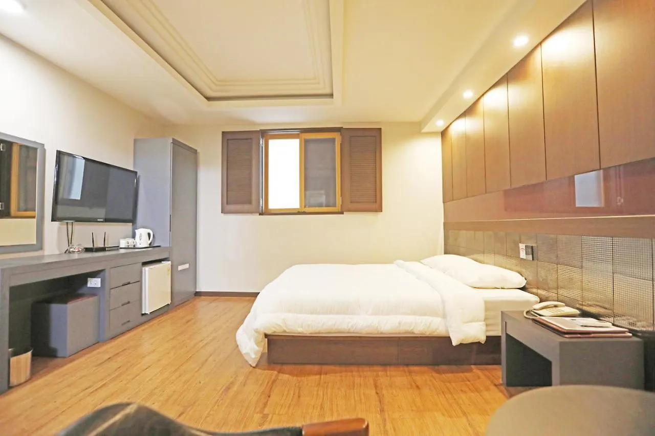 Incheon Airport Hotel June 3*,  韓国