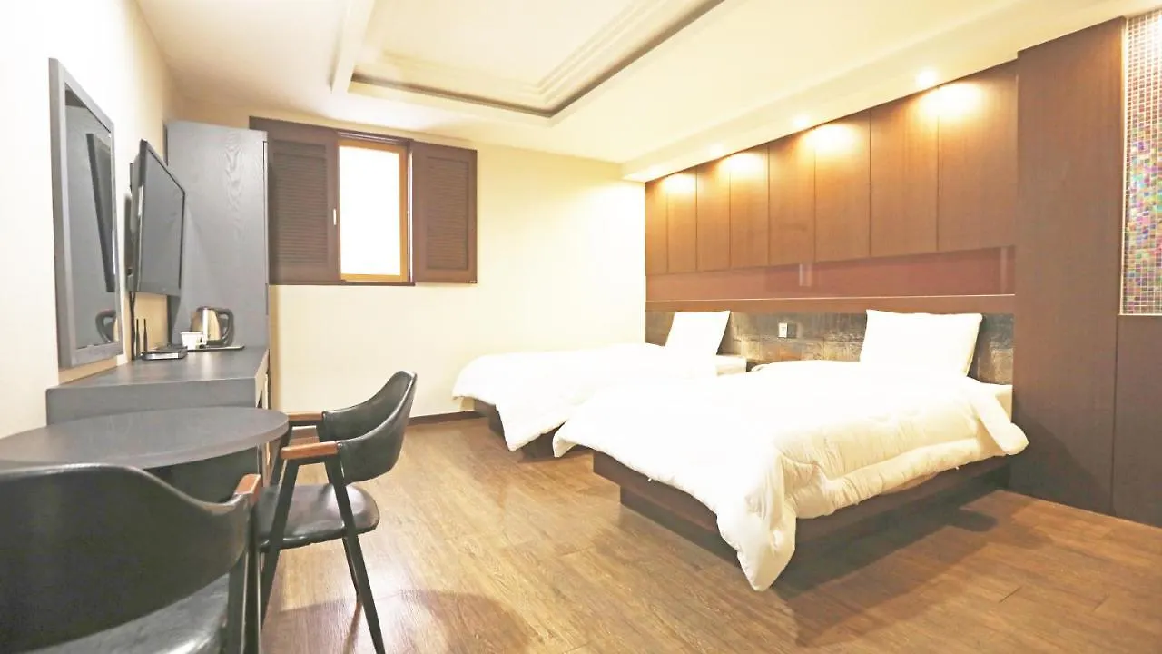 Incheon Airport Hotel June