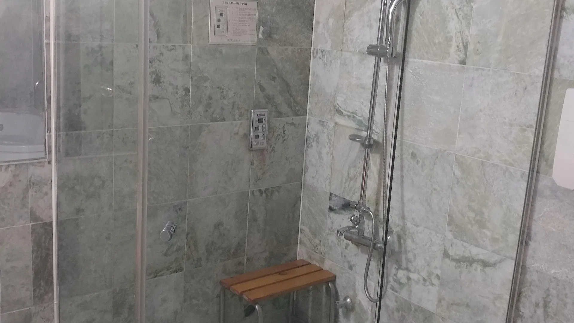 Incheon Airport Hotel June 3*,